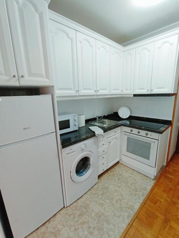 Apartamento Maura 2 Dormitorios Οβιέδο Εξωτερικό φωτογραφία